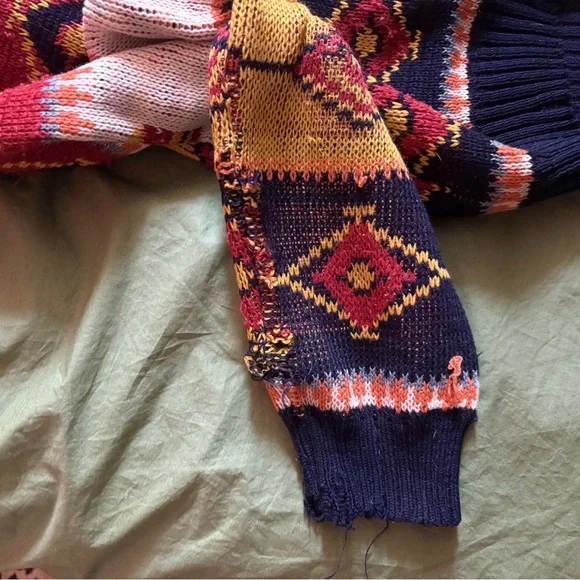 Colorful Geometric Pattern Sweater - Picture 3 of 6